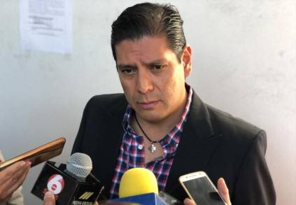 Propondrá Ernesto Núñez distinguir a periodistas con el reconocimiento Manuel Buendía 