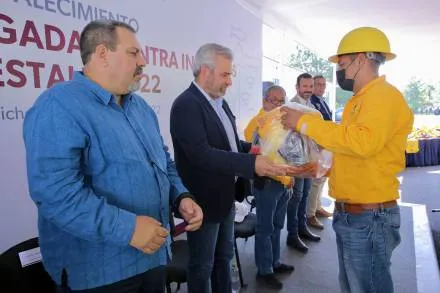 Más de 11 mdp invertidos este año para el combate de incendios en Michoacán: Alfredo Ramírez Bedolla