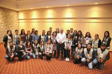 Gobierno de Michoacán y Delegación del Bienestar entregan apoyos del programa La Escuela es Nuestra