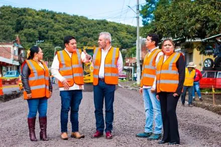 Supervisa Alfredo Ramírez Bedolla obra en Nuevo San Juan Parangaricutiro 
