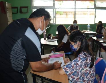 Maestros continúan llegando a mas Escuelas donde se requiere su Docencia  