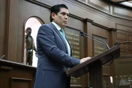 Destaca Ernesto Núñez mejora de la economía en Michoacán 