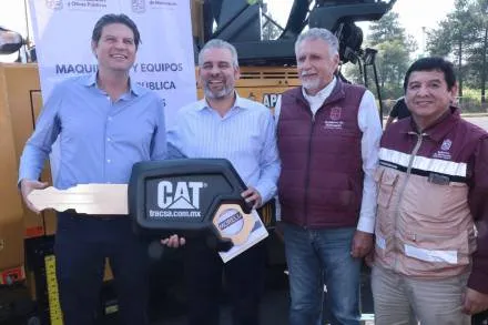 En Morelia, concluye entrega de maquinaria para municipios; 328 mdp invertidos.  
