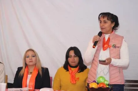 Imparte CJIM Morelia, conferencia en materia violencia de género y derechos de las mujeres, en Tlalpujahua 