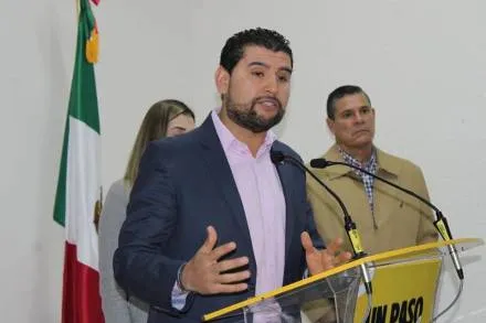 Gobierno estatal debe explicar en qué invirtieron recursos del reemplacamiento y legalización de autos: PRD 