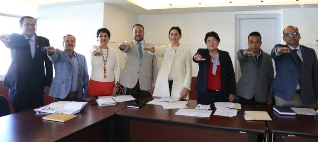 SEE crea órgano para transparentar entrega de útiles y material escolar 