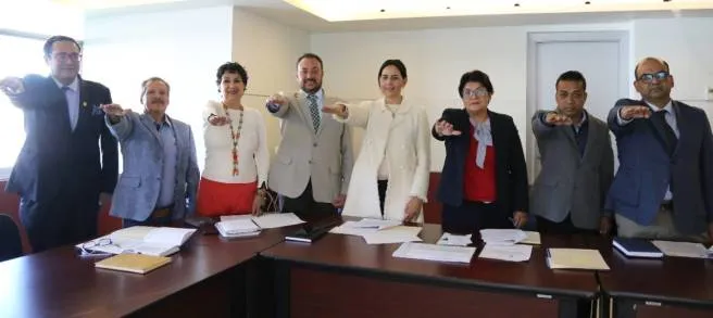 SEE crea órgano para transparentar entrega de útiles y material escolar 
