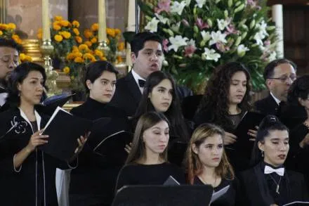 Invita Secum a participar en su coro institucional 
