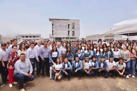 Revive Alfredo Ramírez Bedolla construcción de la UMSNH, campus Zamora 