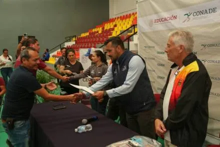 Capacita Conade a directores municipales del deporte en Cecufid