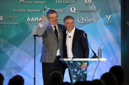 Premian al Canciller Marcelo Ebrard en Estados Unidos por Gestión de vacunas contra el COVID-19: SRE 
