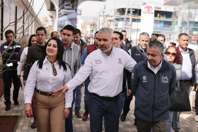 Inaugura Alfredo Ramírez Bedolla Obras en bajopuente de salida a Mil Cumbres 