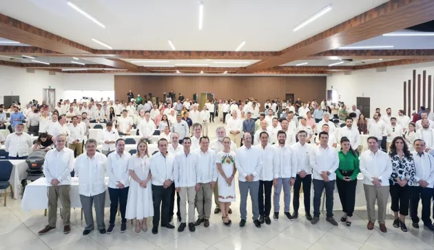 Claudia Sheinbaum Pardo Recorre Yucatán, reitera su compromiso ante Empresarios 