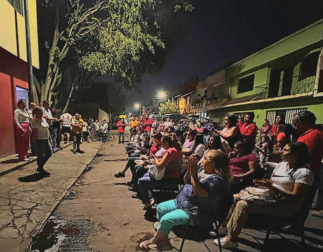 Presenta Isabel López, proyecto legislativo a colonos de la López Mateos 