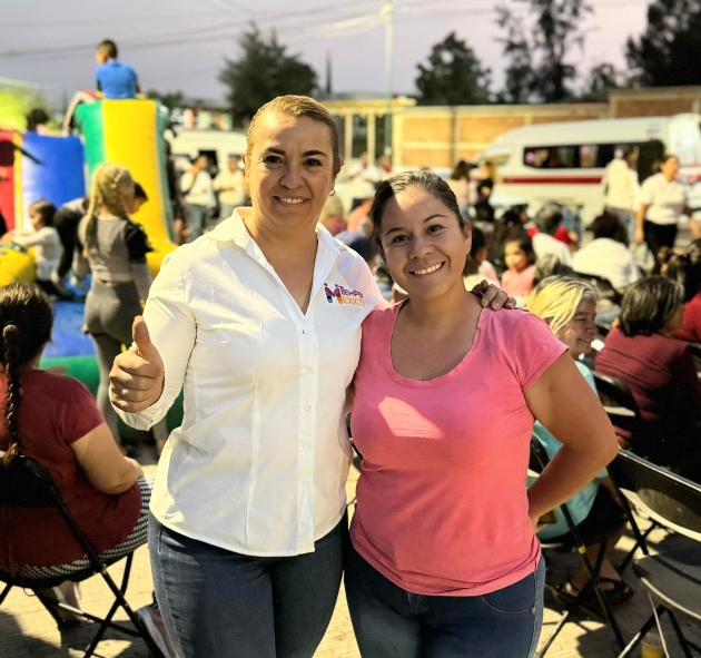 Isabel Arroyo Candidata por el Distrito 16 de Tiempo Por Tiempo Celebra a las Mamasitas  