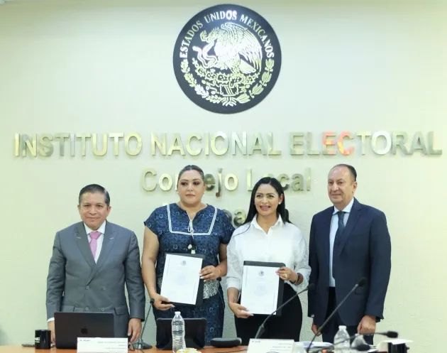Recibe Araceli Saucedo constancia como Senadora Electa 