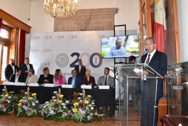 Entrega 75 Legislatura el reconocimiento “Manuel Buendía” a Ignacio Roque Madriz 