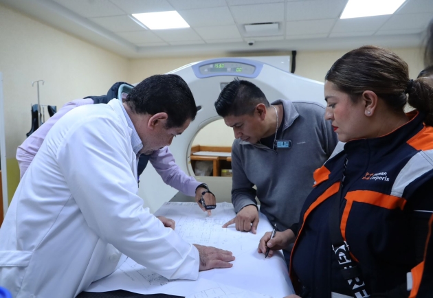 Avanza la instalación del nuevo equipo para tratar el Cáncer en Michoacán 