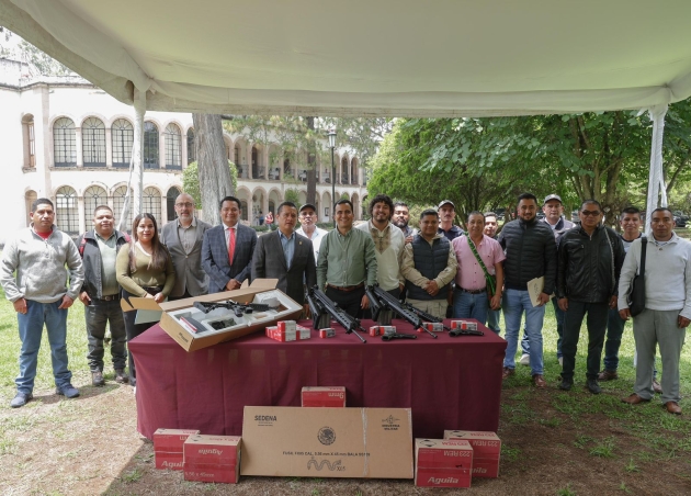 Entrega Gobierno de Michoacán armas y equipos a comunidades indígenas con certificación ante Sedena 