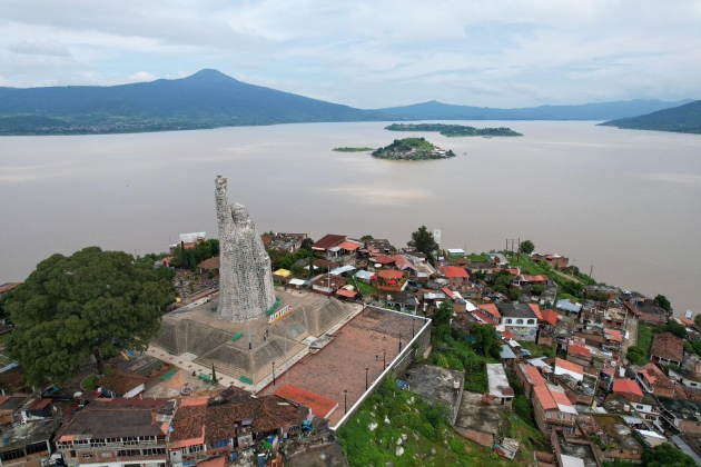 En gobierno de Ramírez Bedolla la recuperación del lago de Pátzcuaro es una realidad 