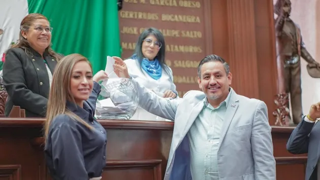 Bancada naranja respalda lucha por un aborto seguro y gratuito: Dip.  Víctor Manríquez 