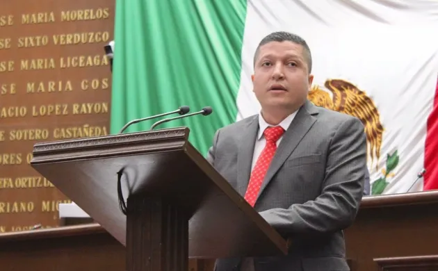 Presenta Vicente Gómez iniciativa para incorporar perspectiva de género a la Ley de Competitividad