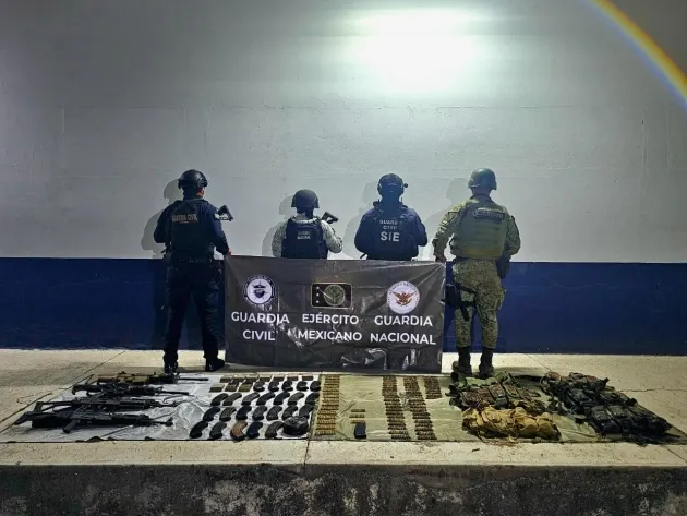 Agentes federales y estatales aseguran fusiles, explosivos y vehículos en Buenavista: SSP 
