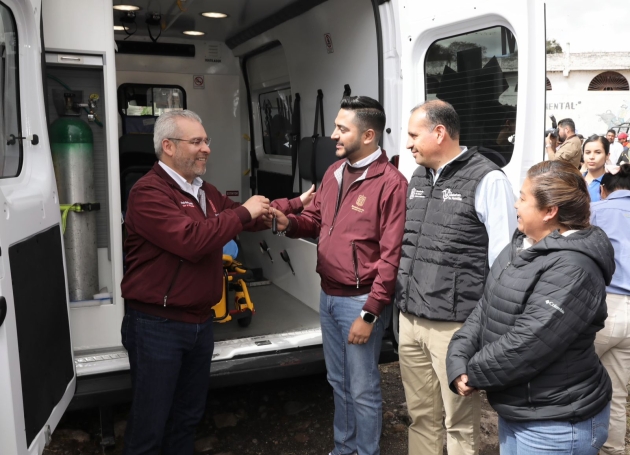 Entrega Ramírez Bedolla ambulancia a Huandacareo; se beneficiarán 12 mil habitantes 