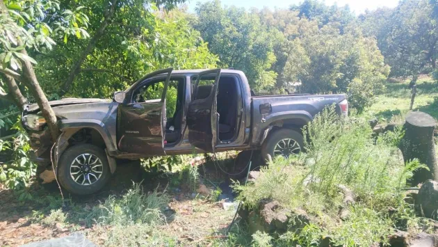 Agentes federales y estatales aseguran 4 fusiles y 5 vehículos robados en Uruapan: SSP 