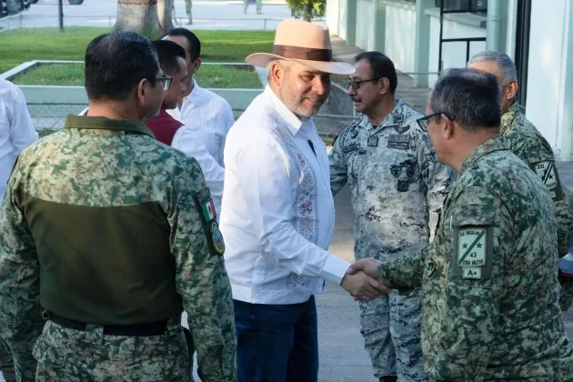 En Apatzingán Ramírez Bedolla consolida coordinación con la Defensa y Guardia Nacional 