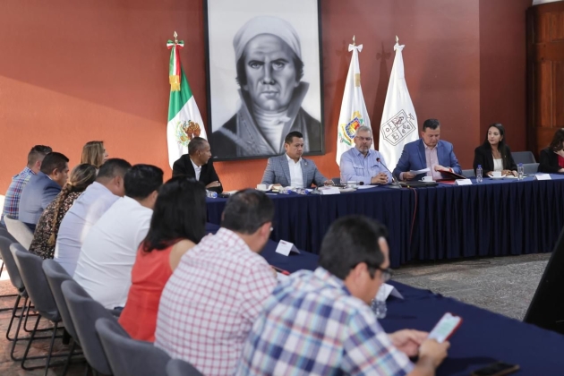 Revisa Ramírez Bedolla avances de obra Faeispum con alcaldes del PRI 