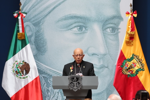 Recibe el Cardenal, Alberto Suárez Inda, la presea Generalísimo Morelos 