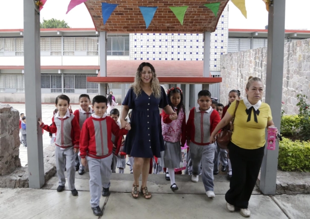 Cierra semana con actividad en escuelas del estado: SEE 