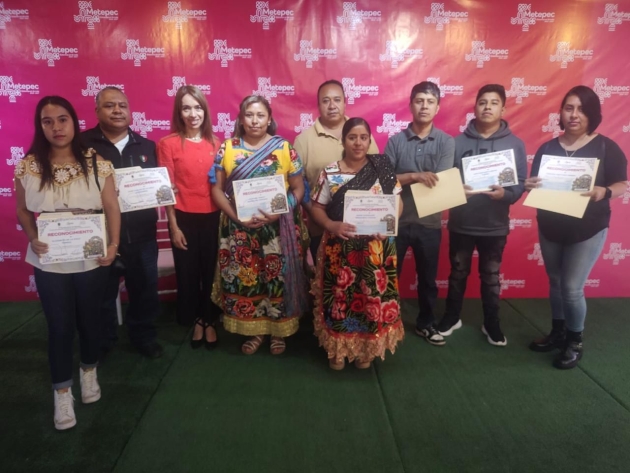 Artesanos michoacanos triunfan en concurso nacional de alfarería 
