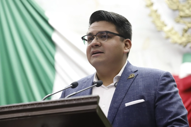 Toño Carreño condena enérgicamente detención de migrantes en Estados Unidos 