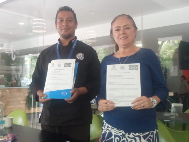 Firman convenio de colaboración entre la Universidad ISIMA y la Asociación de Hoteles y Moteles de Michoacán (AHMEMAC)