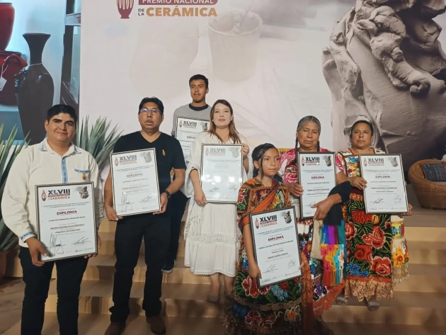 Artesanas y artesanos michoacanos galardonados en Concurso Nacional de Cerámica: Casart 