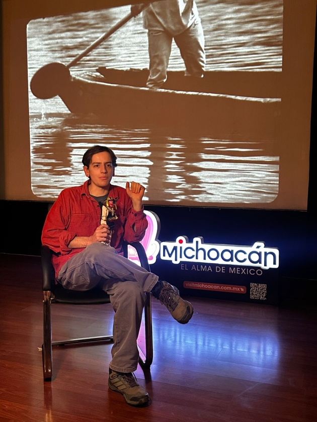 Cineasta michoacano plasma en cortometraje riqueza natural de la zona lacustre de Pátzcuaro 