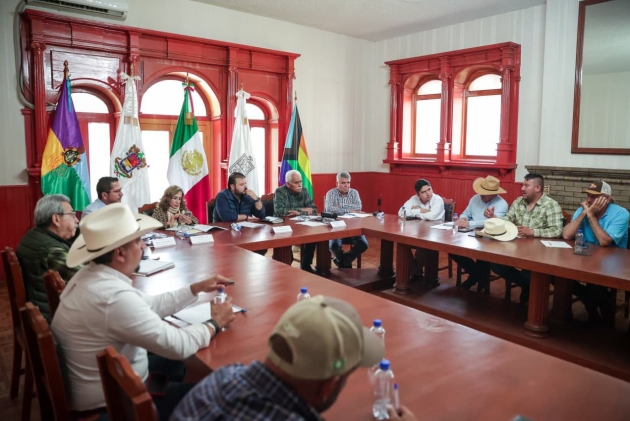 Mantiene Gobierno del Estado diálogo permanente con el sector campesino: Raúl Zepeda