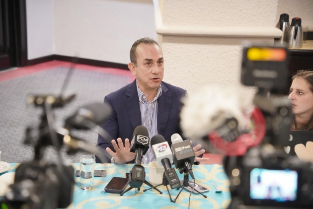 Semigrante busca honrar a connacionales que fortalecen sus comunidades de origen 