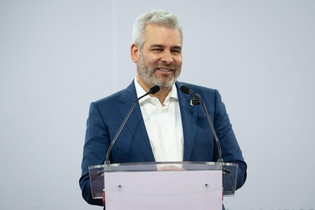 Beneficiados con Beca Gertrudis Bocanegra más de 98 mil 500 universitarios michoacanos:  ARB 