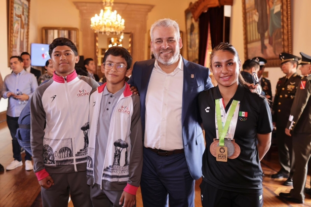El espíritu de la Revolución Mexicana une a miles de familias en desfile cívico-deportivo: Alfredo R