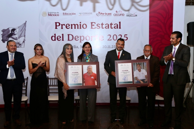 Entrega Cecufid Premio Estatal del Deporte 2025 a la patinadora Naim Bucio 