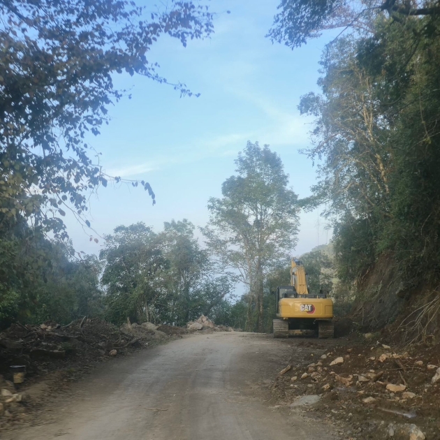Al 80 % segunda etapa del camino Aguililla-Dos Aguas: Rogelio Zarazúa 