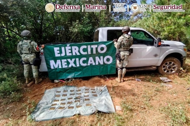 EN MICHOACÁN, DETIENEN A 28 PERSONAS Y ASEGURAN ARTEFACTOS EXPLOSIVOS IMPROVISADOS 