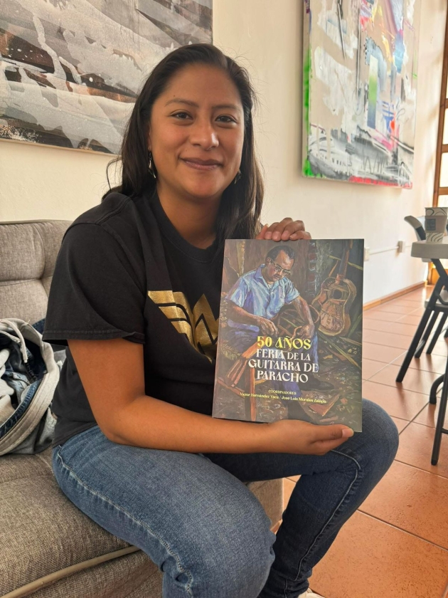 La senadora Reyna Celeste Ascencio participa como escritora en libro conmemorativo por los 50 años de la Feria de la Guitarra de Paracho