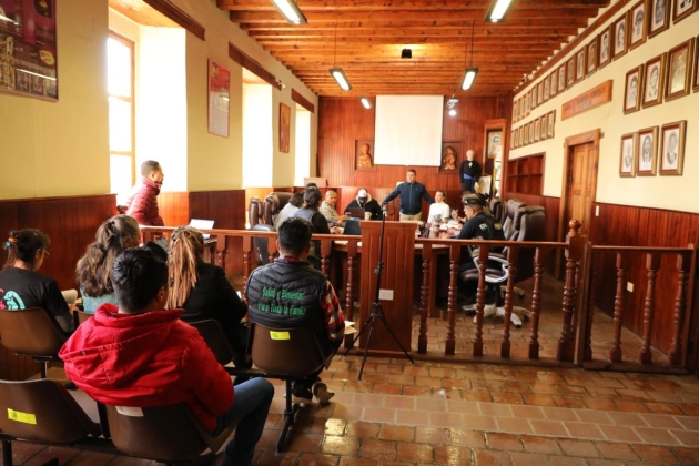 Participa FGE en mesa de trabajo de seguimiento sobre Bienestar Animal en Pátzcuaro 