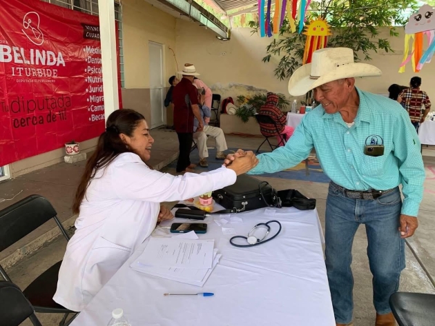 Lleva diputada Belinda Iturbide jornada de servicios gratuitos a habitantes de Tafolla