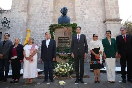Alfonso Martínez conmemora aniversario luctuoso de Natalio Vázquez Pallares 
