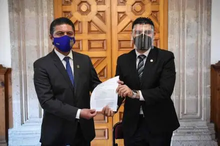 Recibe presidencia del Congreso del Estado informe de Compromisos de la UMSNH con el Legislativo michoacano